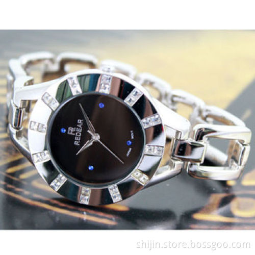 Stainless steel watch with Japan quartz movement, CE certified and RoHS Directive-compliant